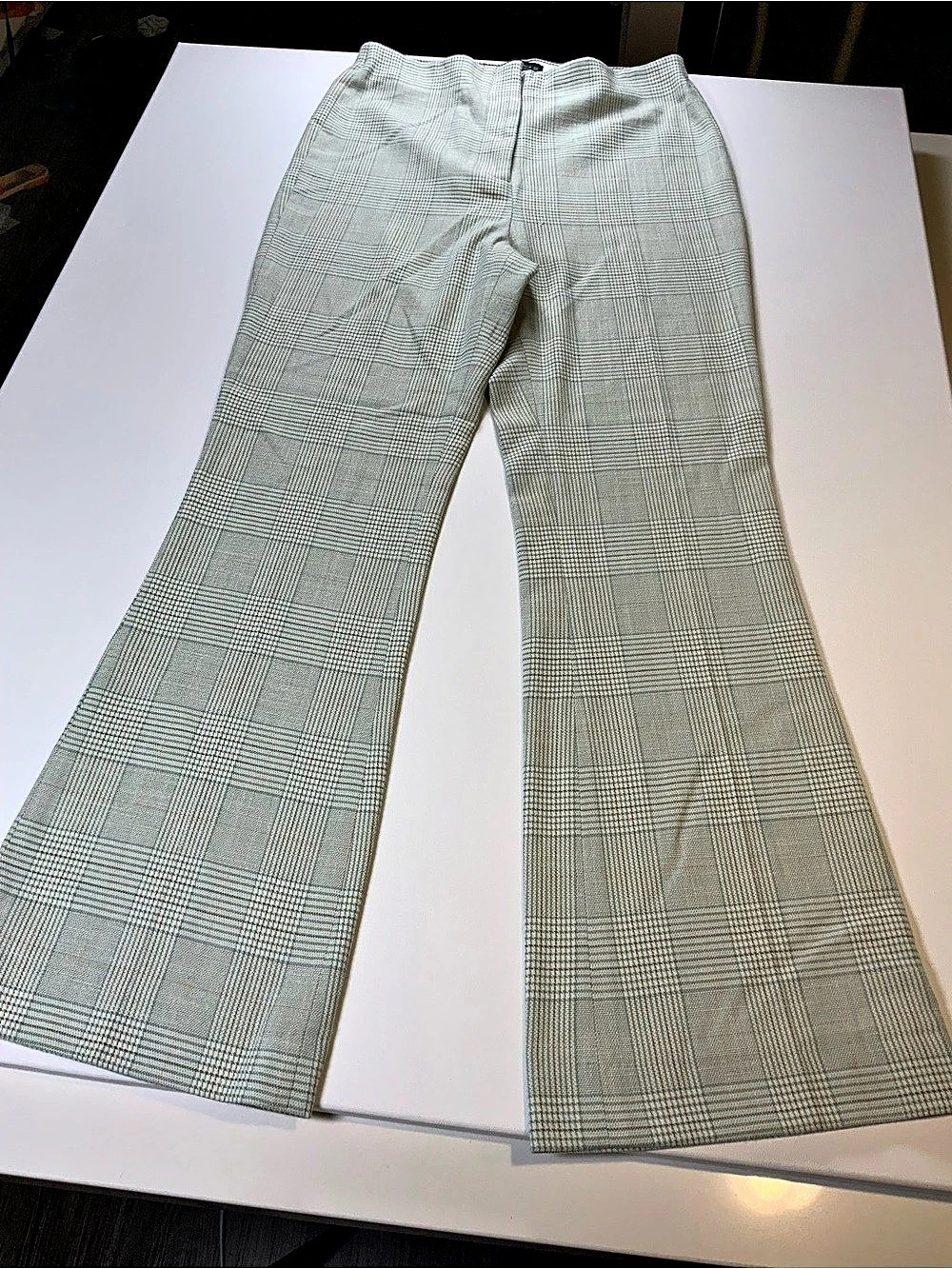 Zara Plaid Flare Pants in Green & White Like New